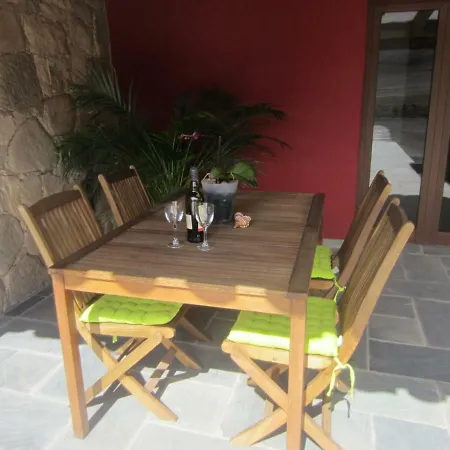 Casa Perenquen Country house *